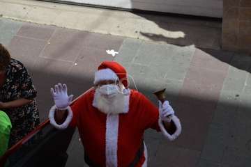 Presentación del proyecto 'Telde en Navidad' con presencia de Papá Noel y su esposa/TA.